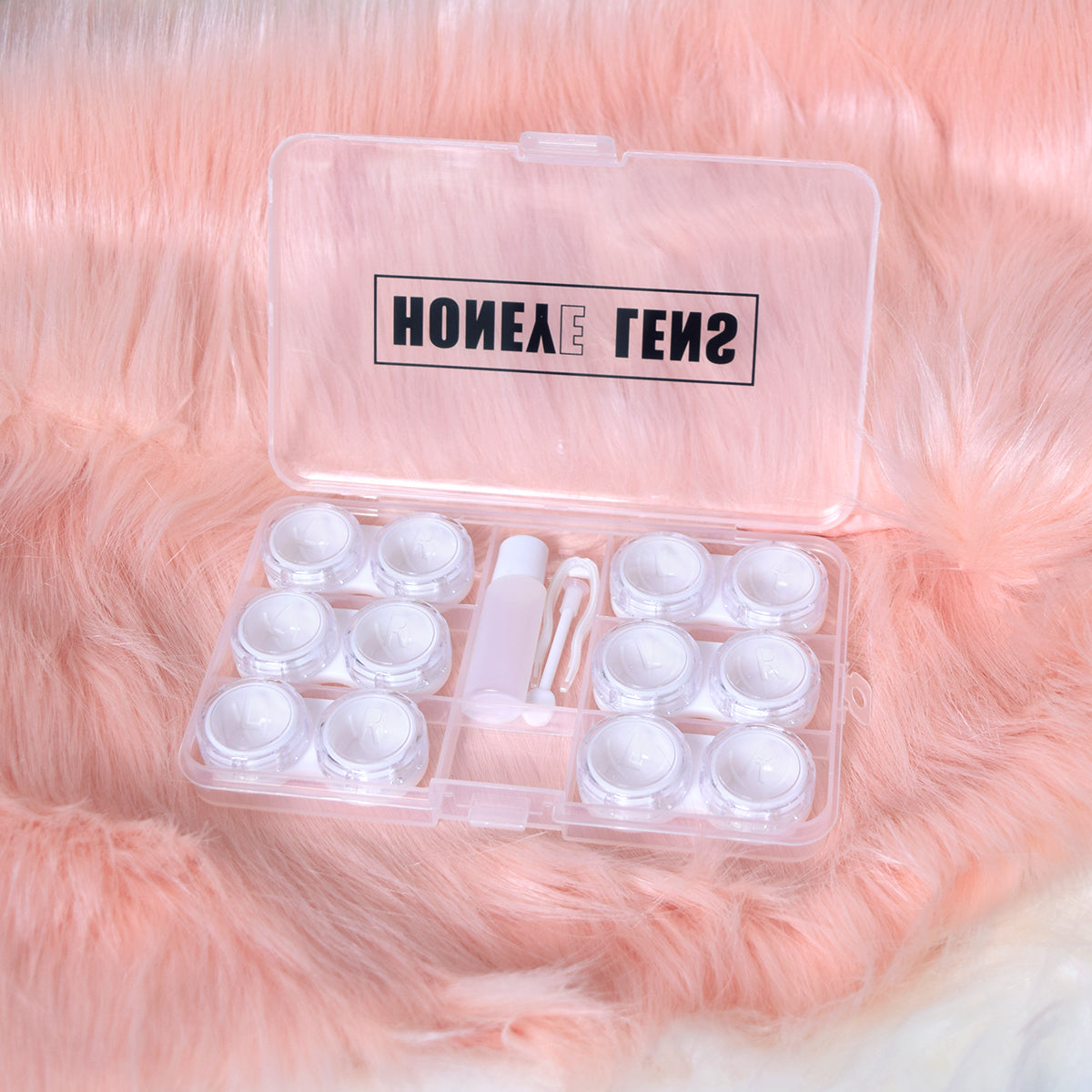 <transcy>6-in-1 Travel Kit</transcy>